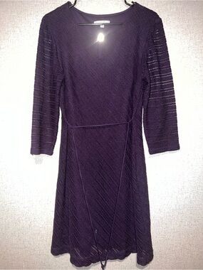 Elegant Deep Purple Knit Dress with Three-Quarter Sleeves